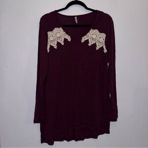 Vanity women’s size large long sleeve top plum cream